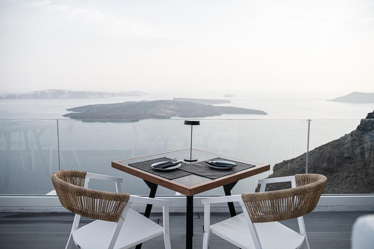 On The Rocks - Small Luxury Hotels Of The World (Adults Only) Imerovigli  Dış mekan fotoğraf