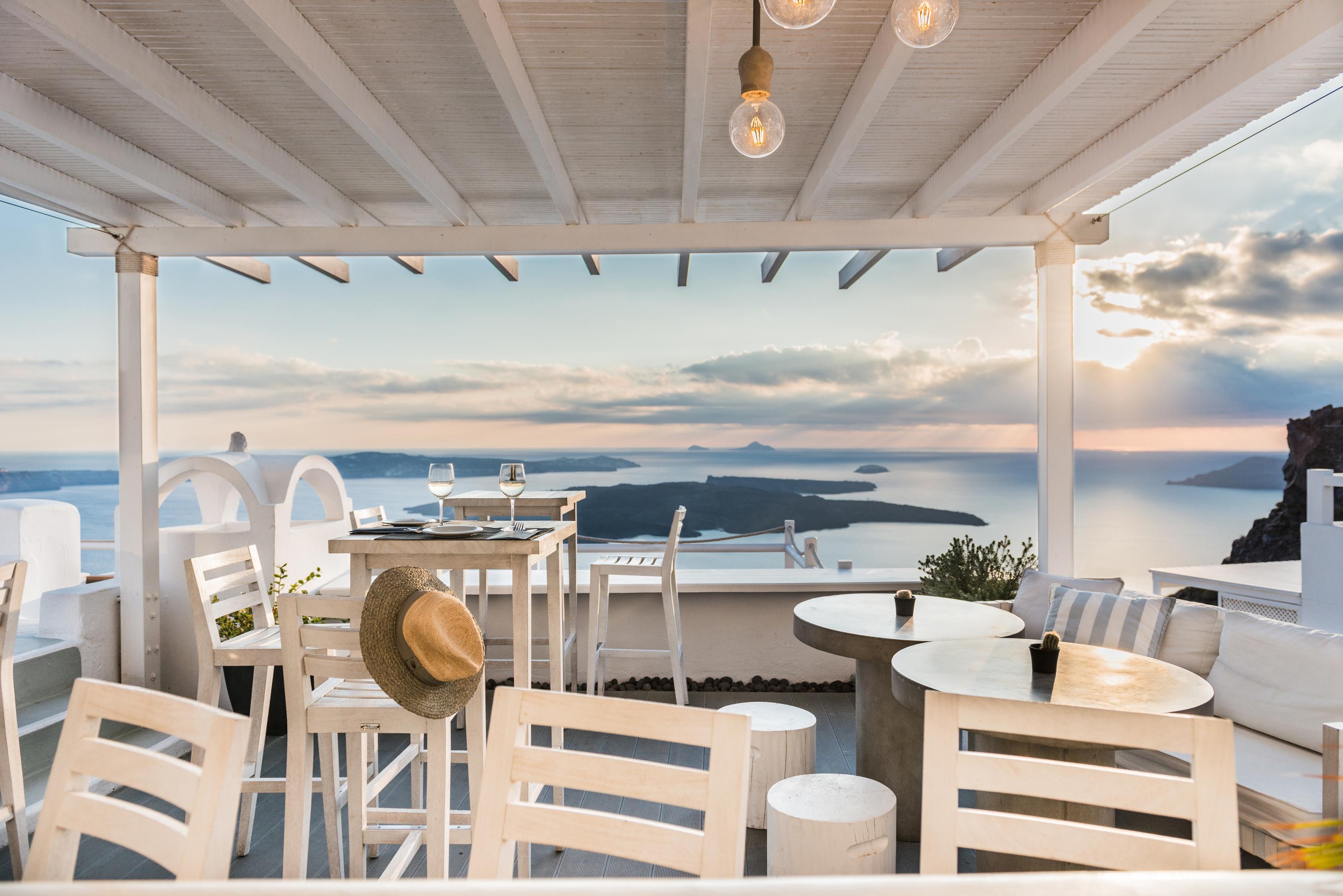 On The Rocks - Small Luxury Hotels Of The World (Adults Only) Imerovigli  Dış mekan fotoğraf