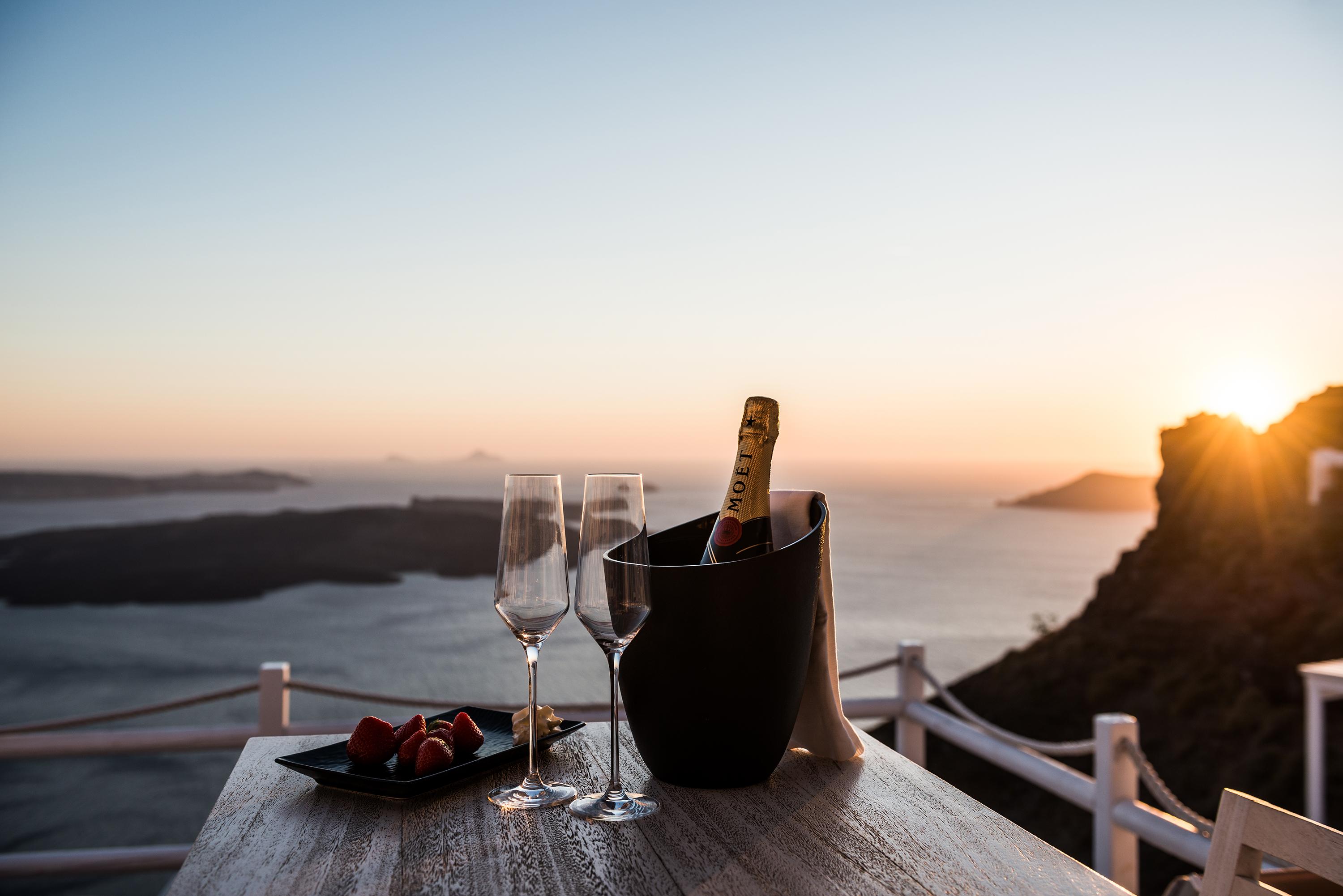 On The Rocks - Small Luxury Hotels Of The World (Adults Only) Imerovigli  Dış mekan fotoğraf